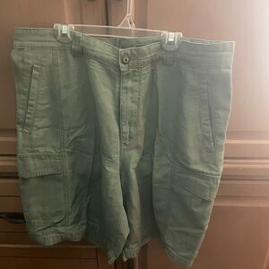 Tommy Bahama Relax Cargo Shorts Size 34